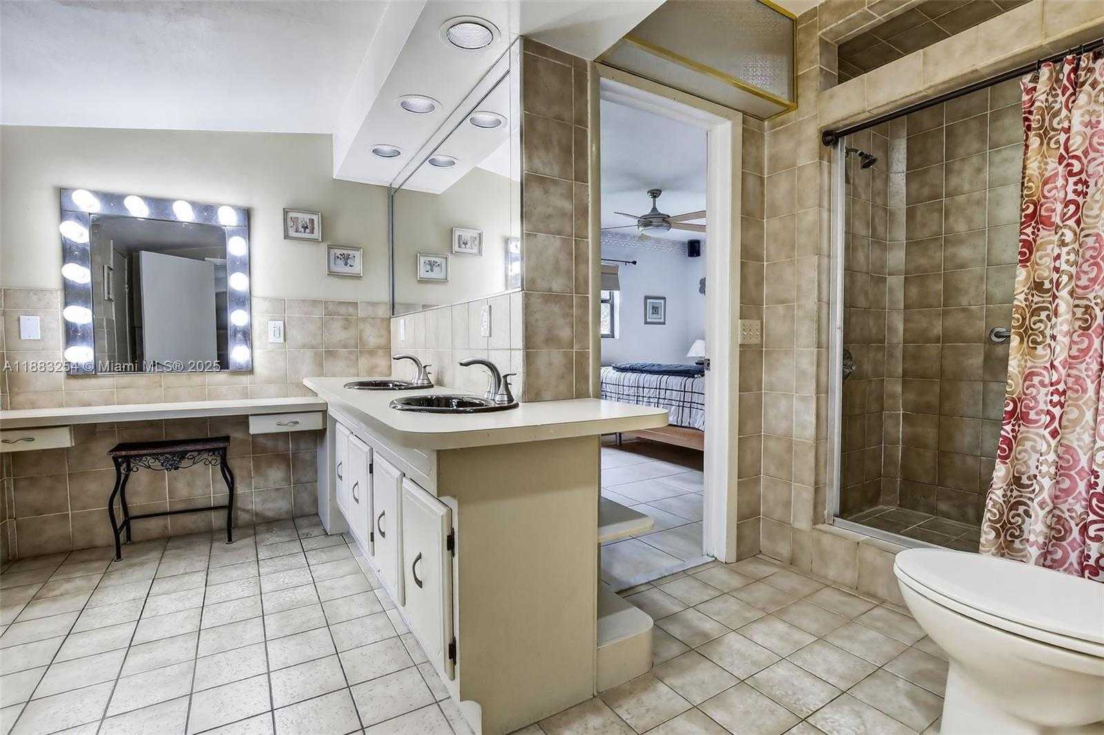 Small Image of 5260 REDWOOD CT, Plantation Number 17