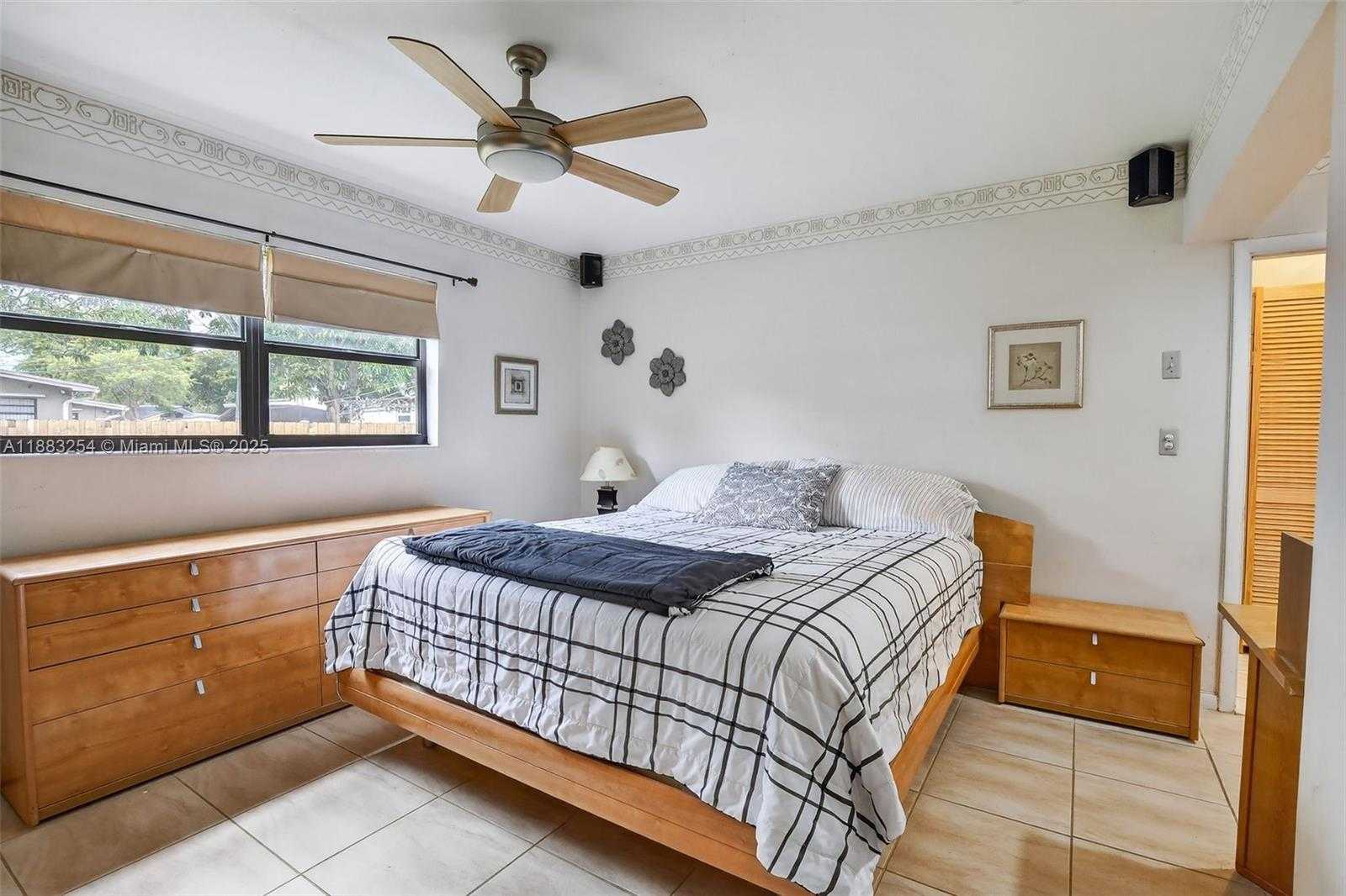 Small Image of 5260 REDWOOD CT, Plantation Number 19