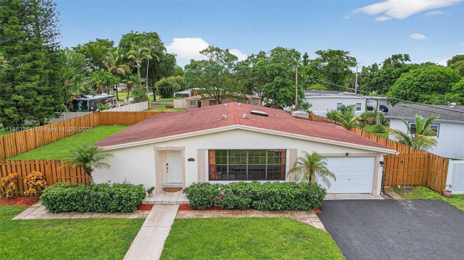 Small Image of 5260 REDWOOD CT, Plantation Number 2