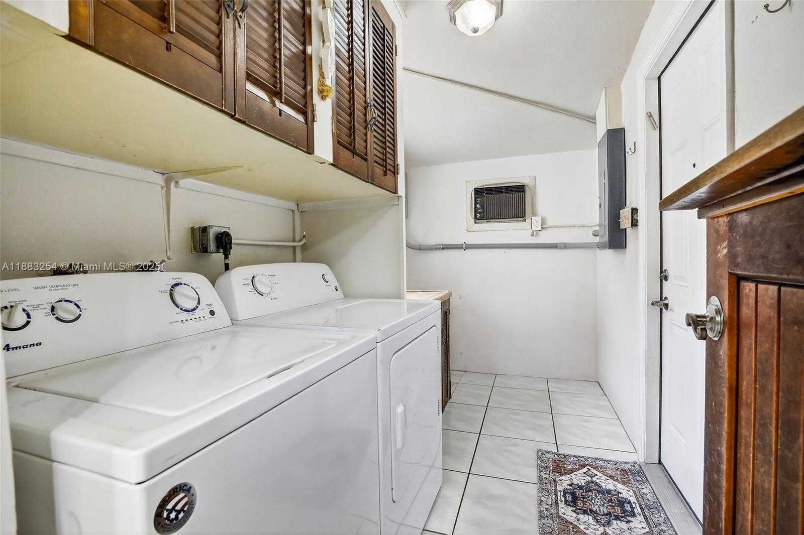 Small Image of 5260 REDWOOD CT, Plantation Number 37