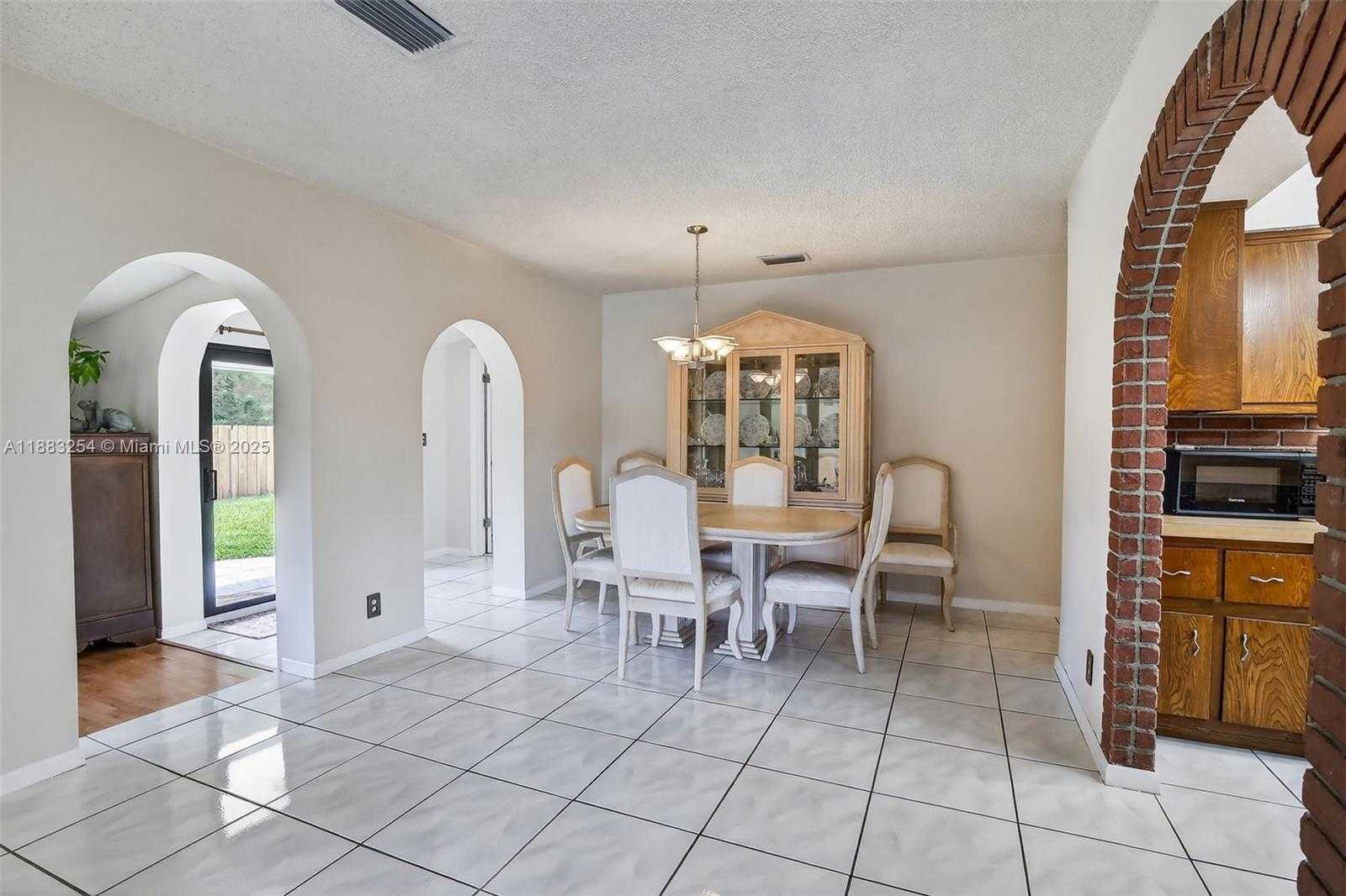 Small Image of 5260 REDWOOD CT, Plantation Number 8