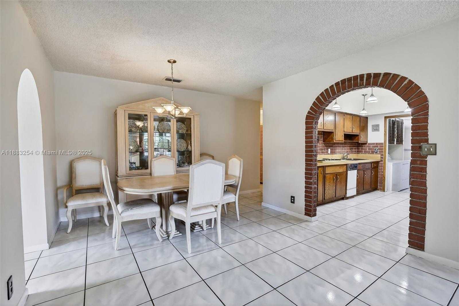 Small Image of 5260 REDWOOD CT, Plantation Number 9