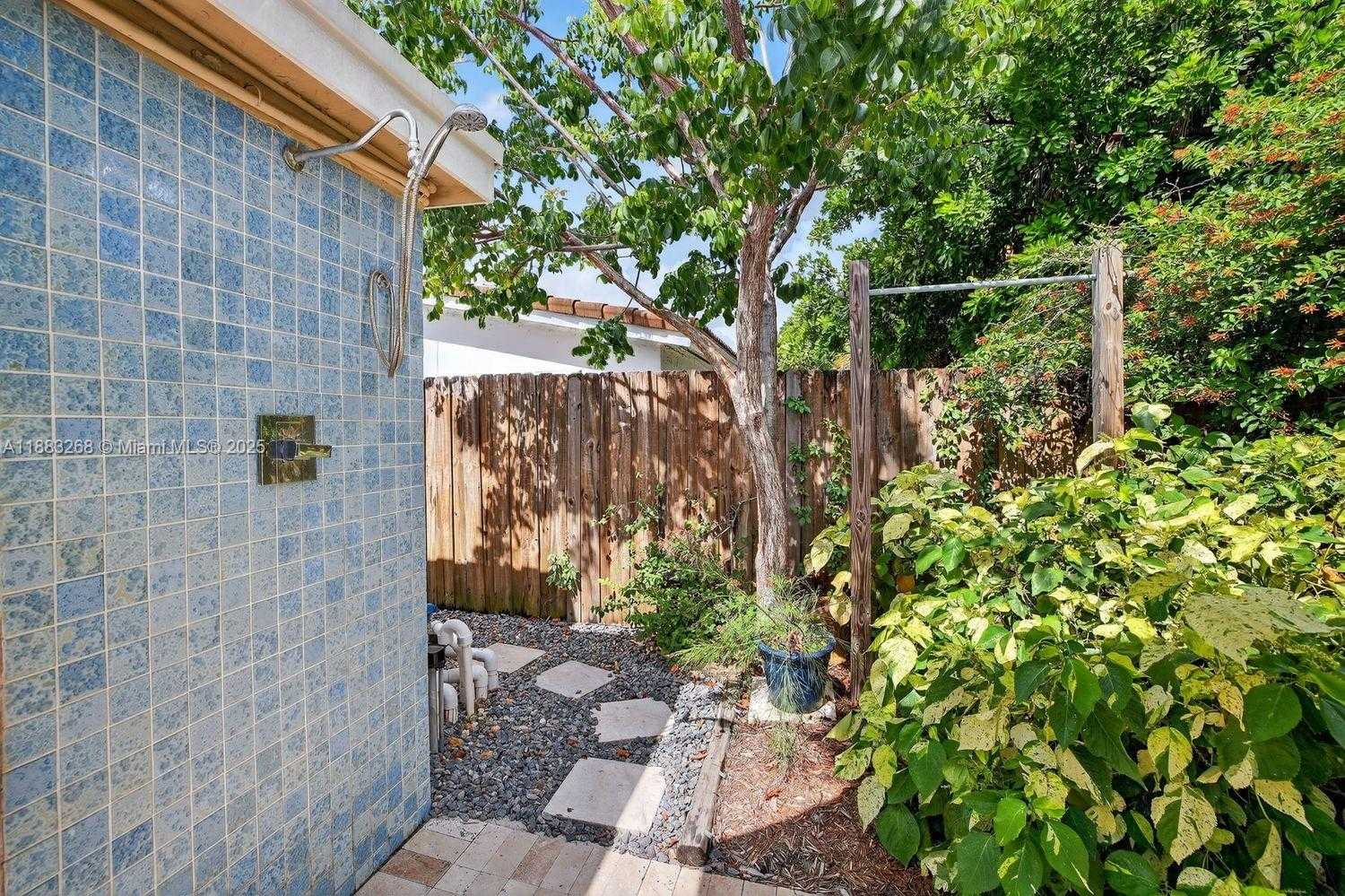 Small Image of 301 NORTH EAST 48TH ST, Oakland Park Number 7