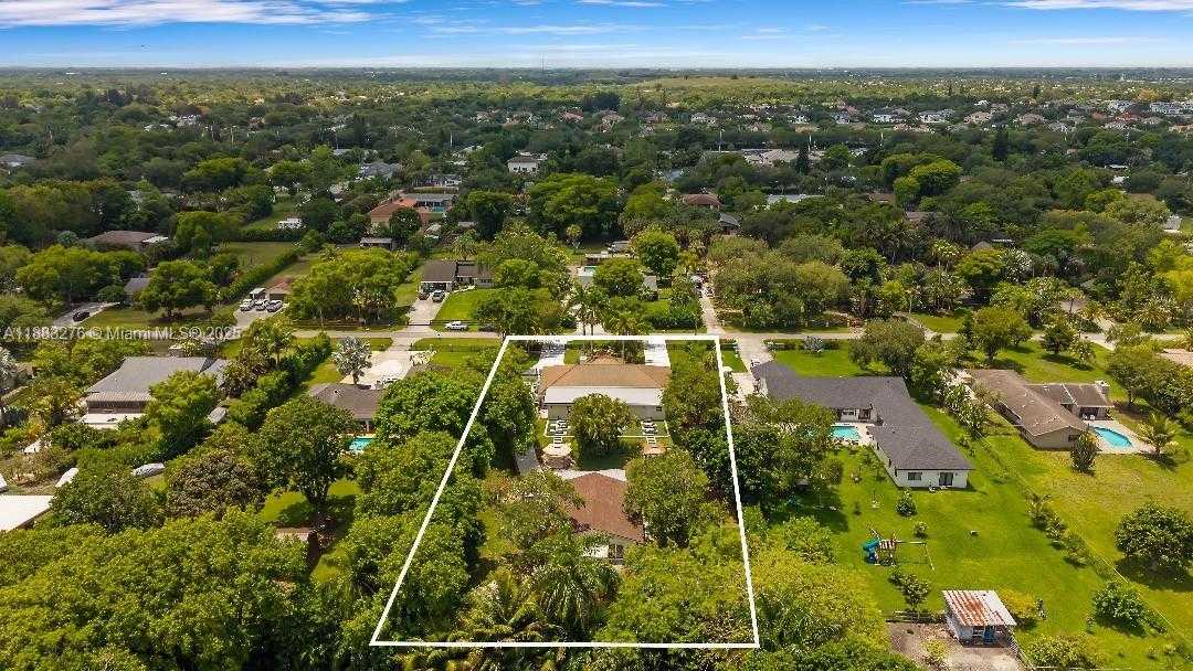 Small Image of 14401 SOUTH WEST 23RD ST, Davie Number 13