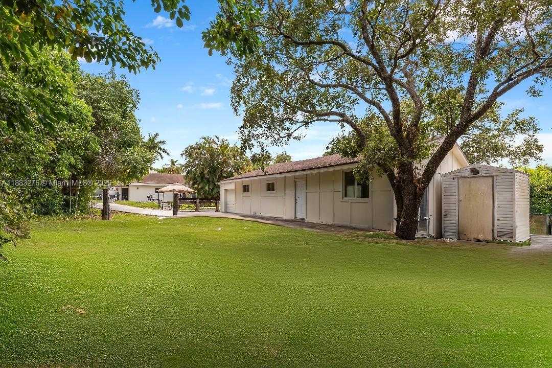Small Image of 14401 SOUTH WEST 23RD ST, Davie Number 18