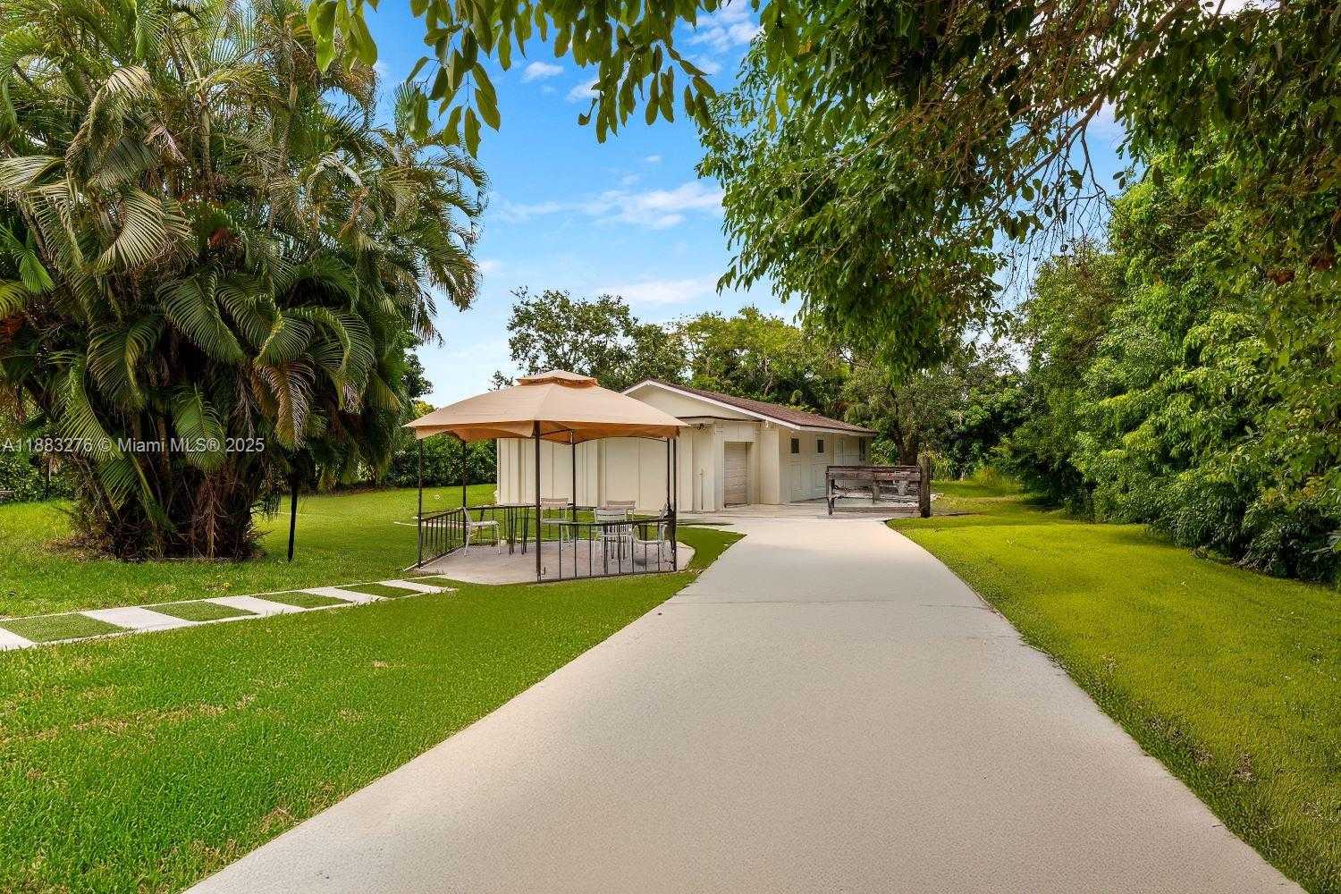 Small Image of 14401 SOUTH WEST 23RD ST, Davie Number 19