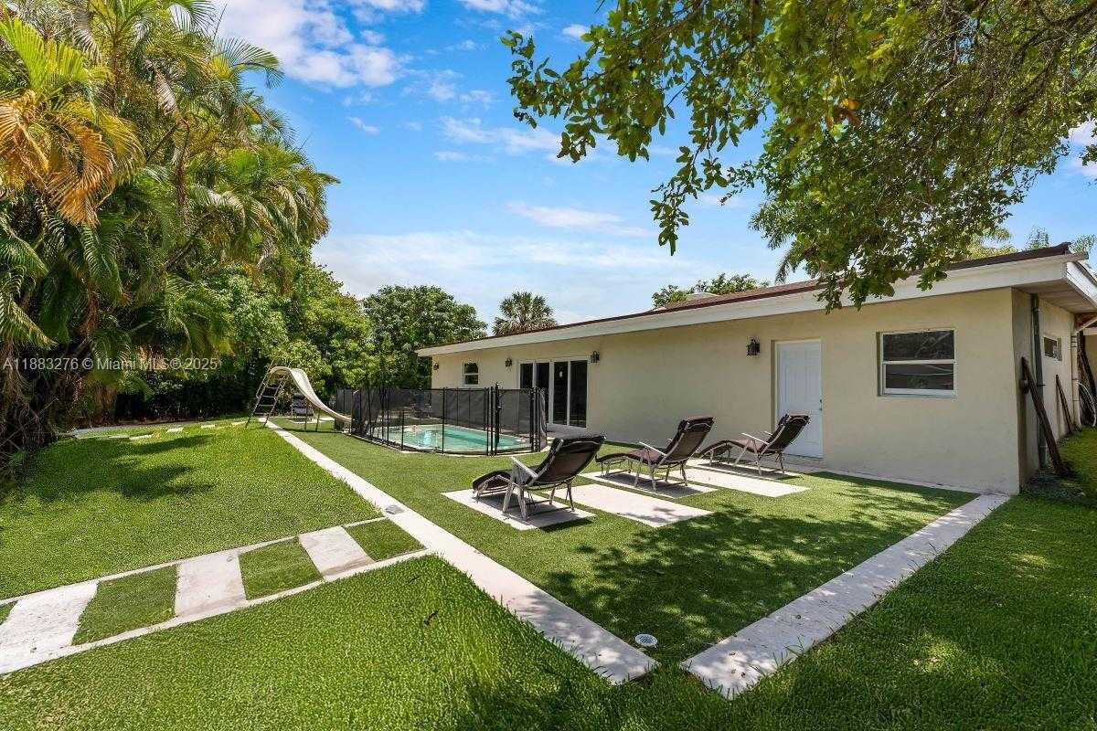 Small Image of 14401 SOUTH WEST 23RD ST, Davie Number 22
