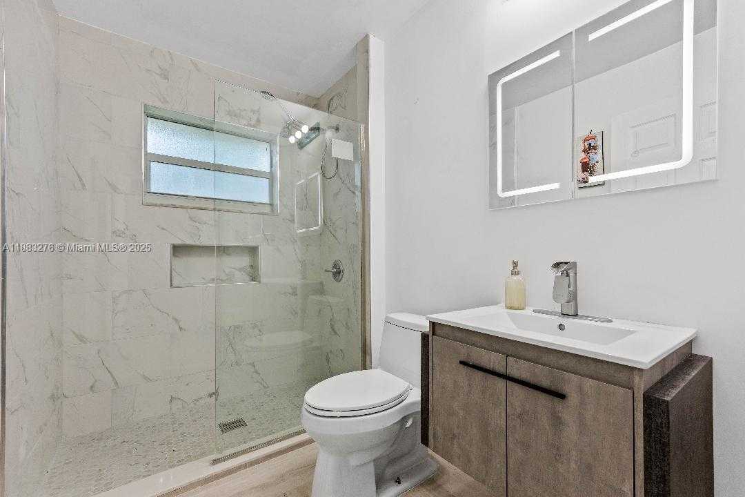 Small Image of 14401 SOUTH WEST 23RD ST, Davie Number 26