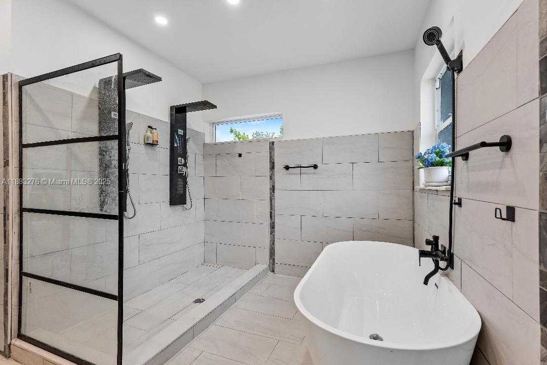 Small Image of 14401 SOUTH WEST 23RD ST, Davie Number 30