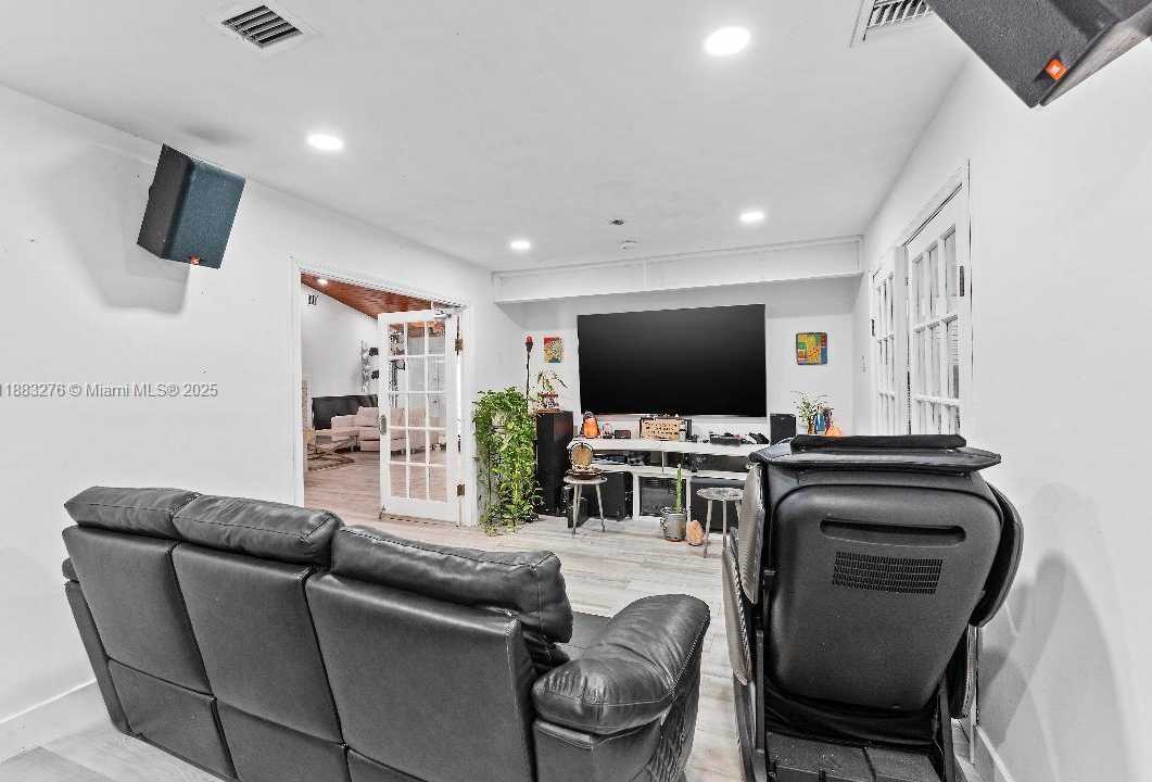 Small Image of 14401 SOUTH WEST 23RD ST, Davie Number 34