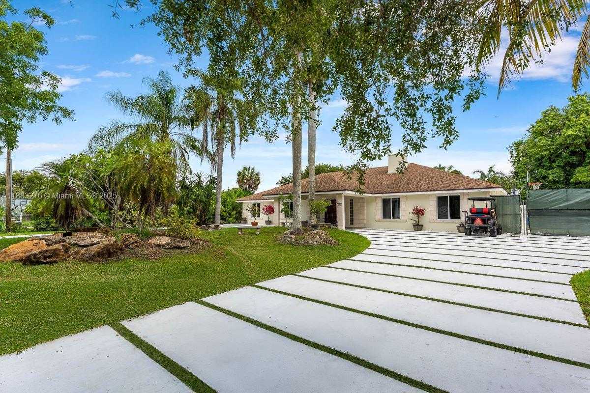 Small Image of 14401 SOUTH WEST 23RD ST, Davie Number 36