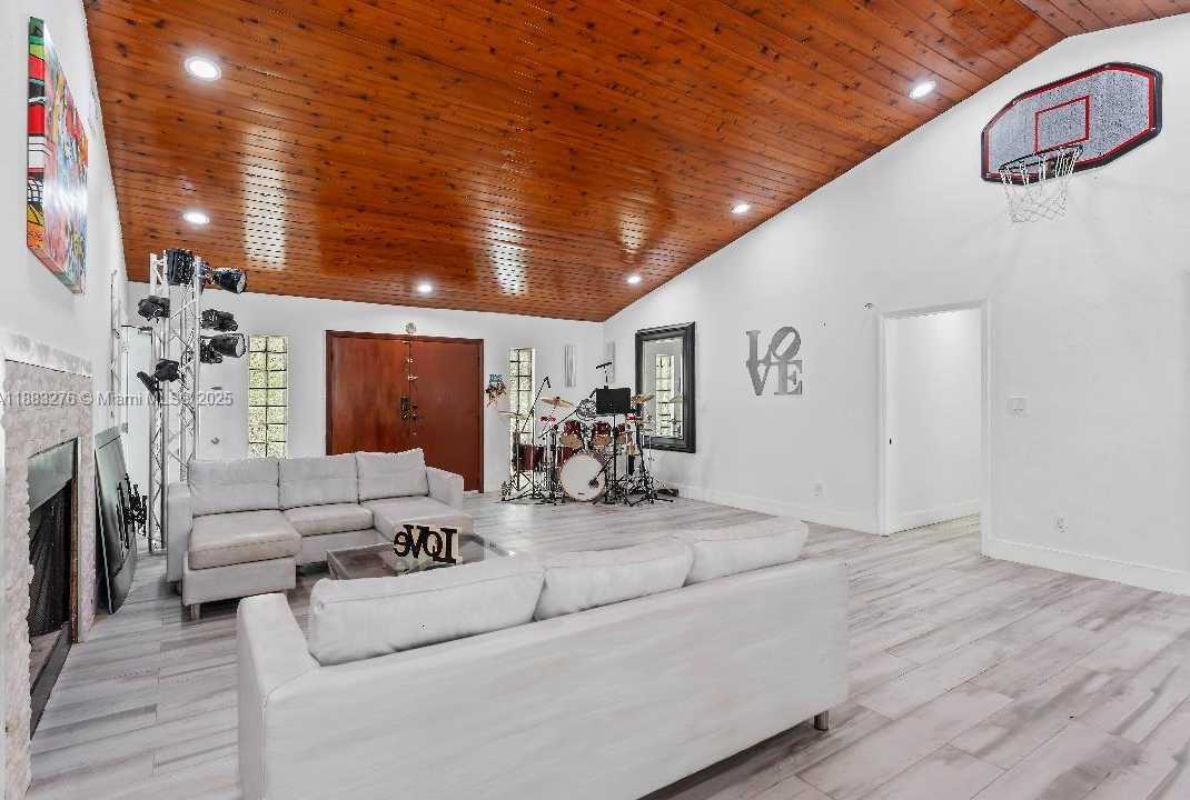 Small Image of 14401 SOUTH WEST 23RD ST, Davie Number 9
