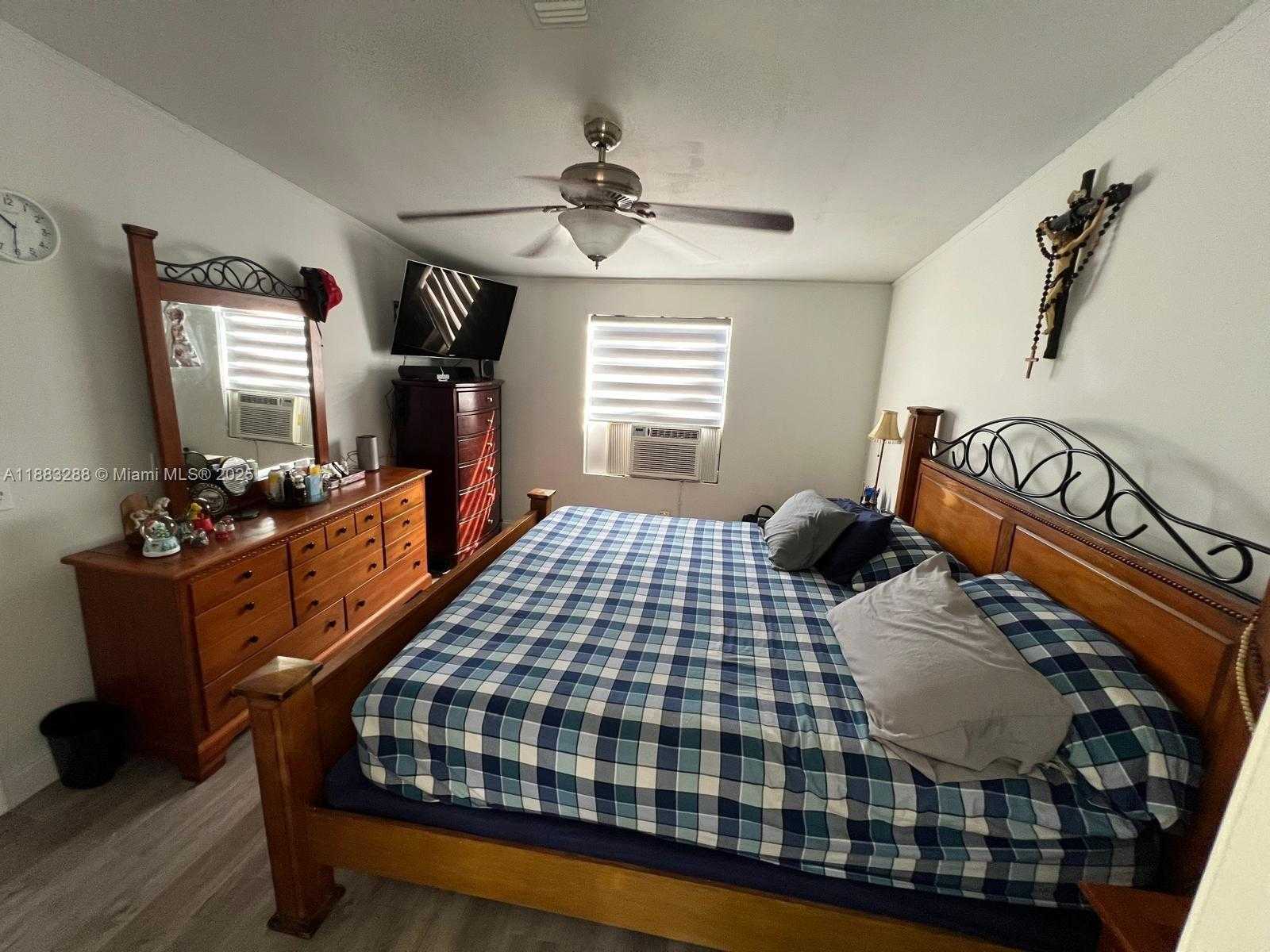 Small Image of 21780 NORTH WEST 2ND CT, Pembroke Pines Number 14