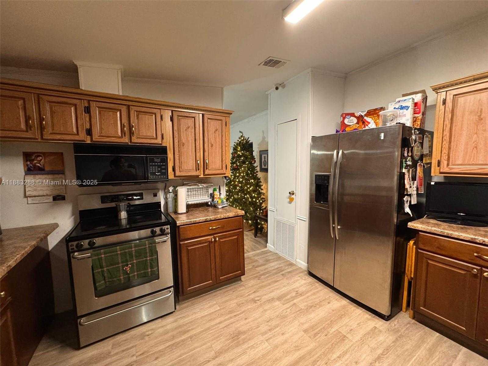 Small Image of 21780 NORTH WEST 2ND CT, Pembroke Pines Number 7
