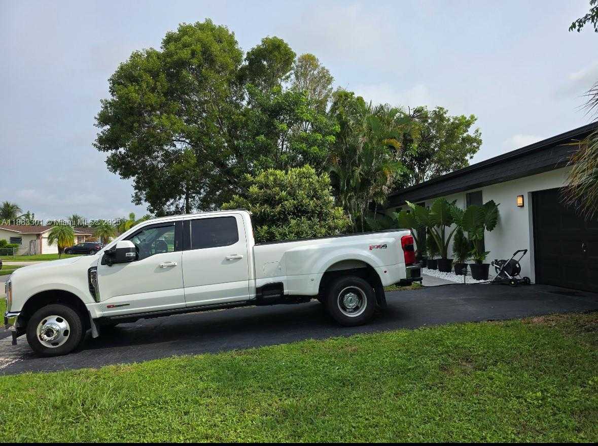 Small Image of 8004 NORTH WEST 74TH TER, Tamarac Number 2