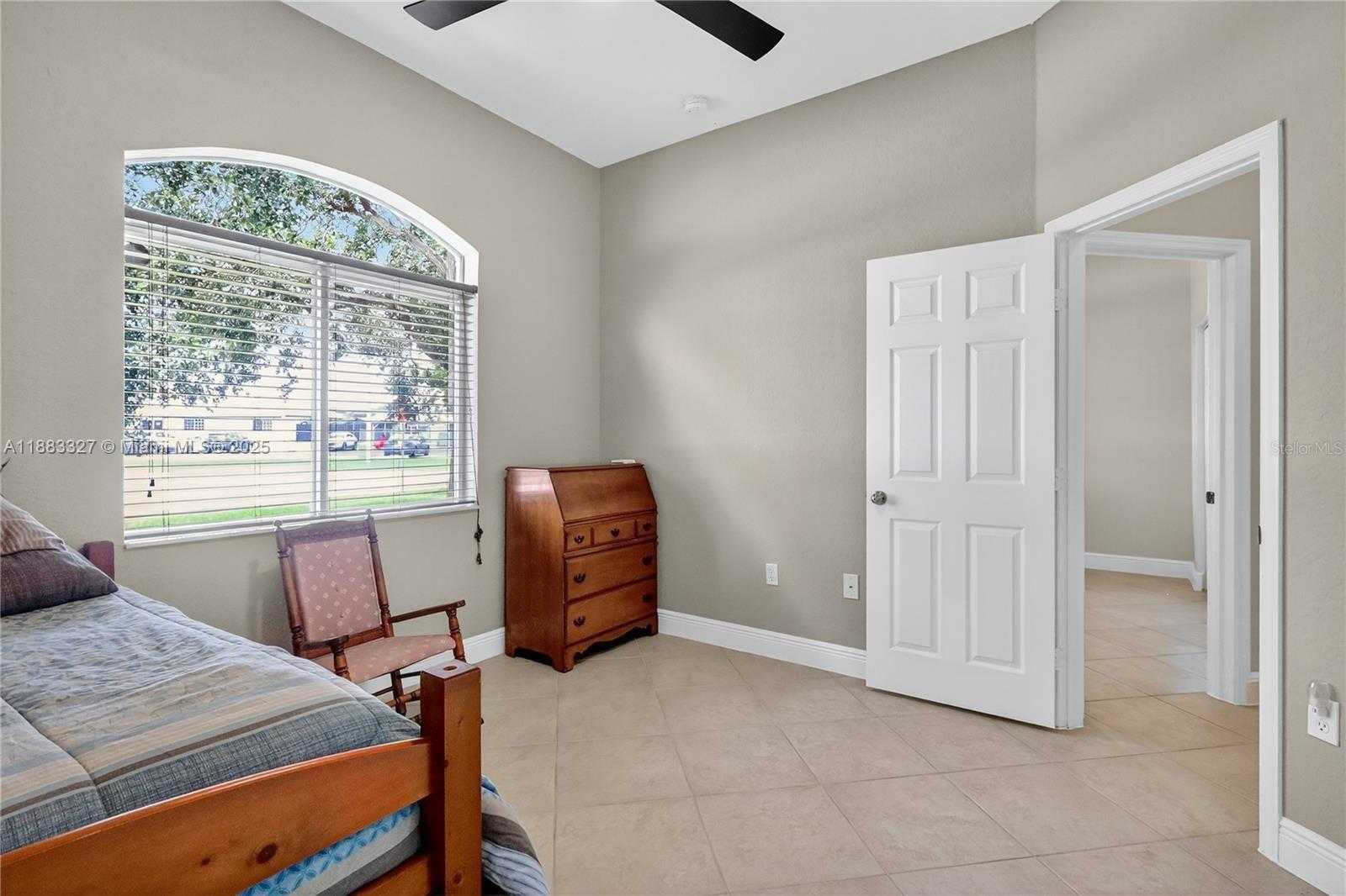 Small Image of 27601 SOUTH WEST 152ND CT, Homestead Number 22
