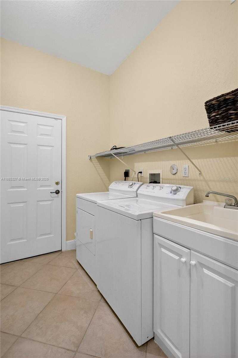 Small Image of 27601 SOUTH WEST 152ND CT, Homestead Number 25
