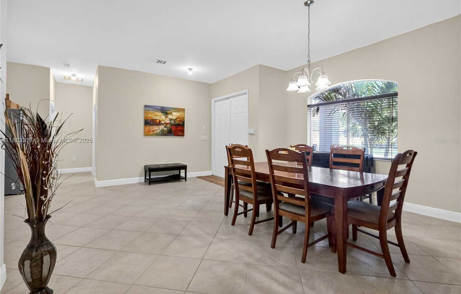 Small Image of 27601 SOUTH WEST 152ND CT, Homestead Number 3