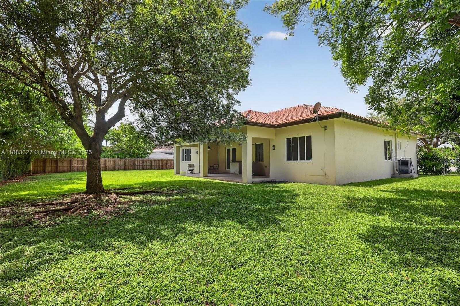 Small Image of 27601 SOUTH WEST 152ND CT, Homestead Number 31