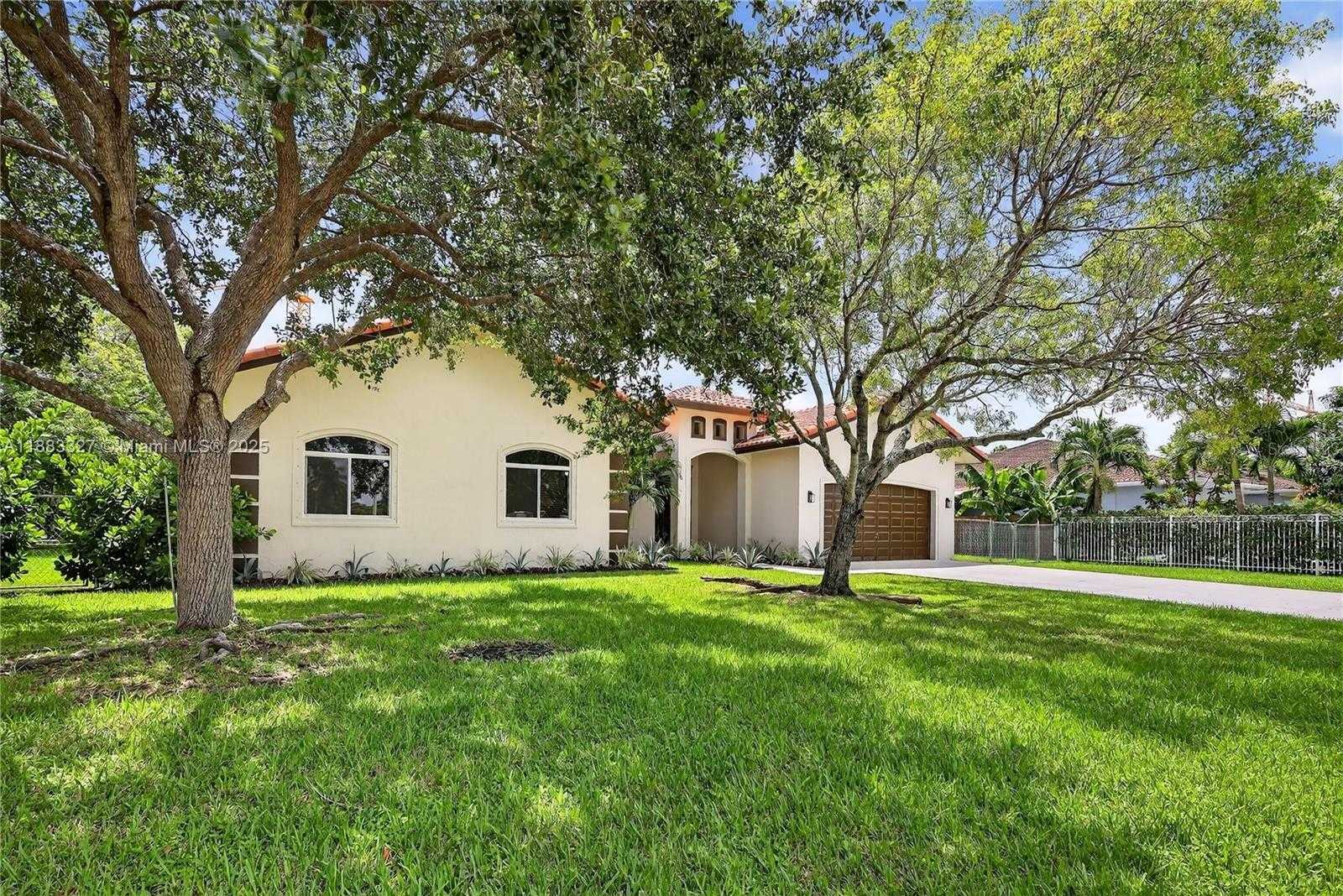 Small Image of 27601 SOUTH WEST 152ND CT, Homestead Number 33