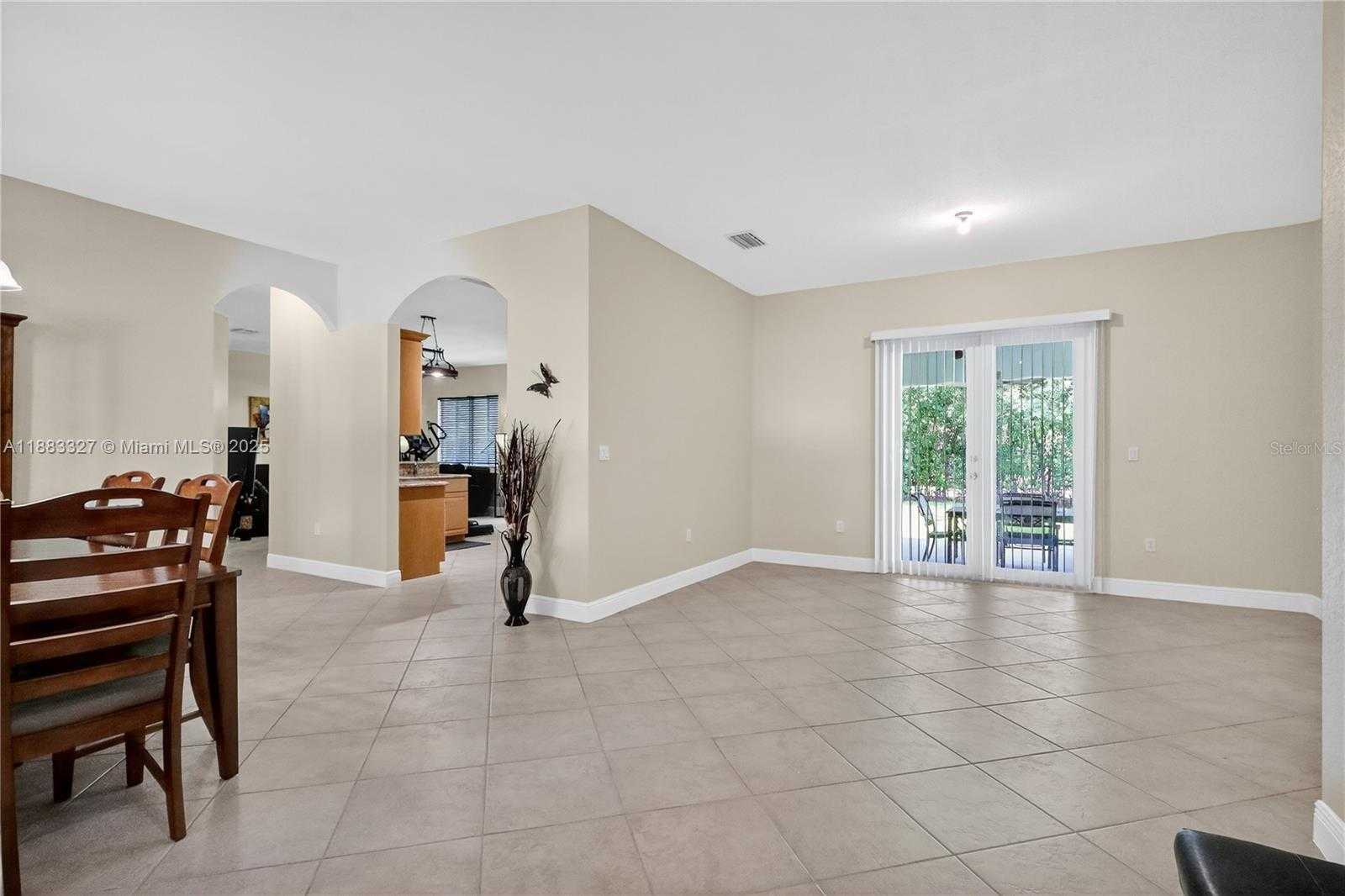 Small Image of 27601 SOUTH WEST 152ND CT, Homestead Number 4