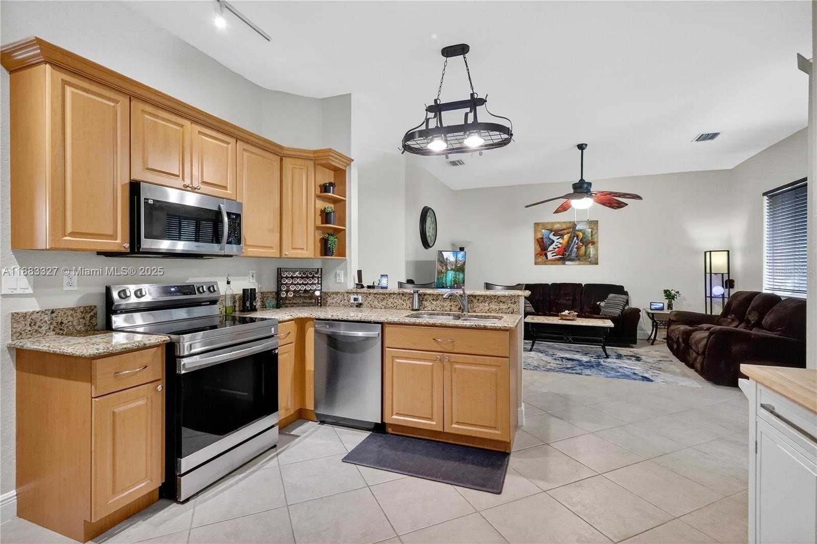 Small Image of 27601 SOUTH WEST 152ND CT, Homestead Number 8