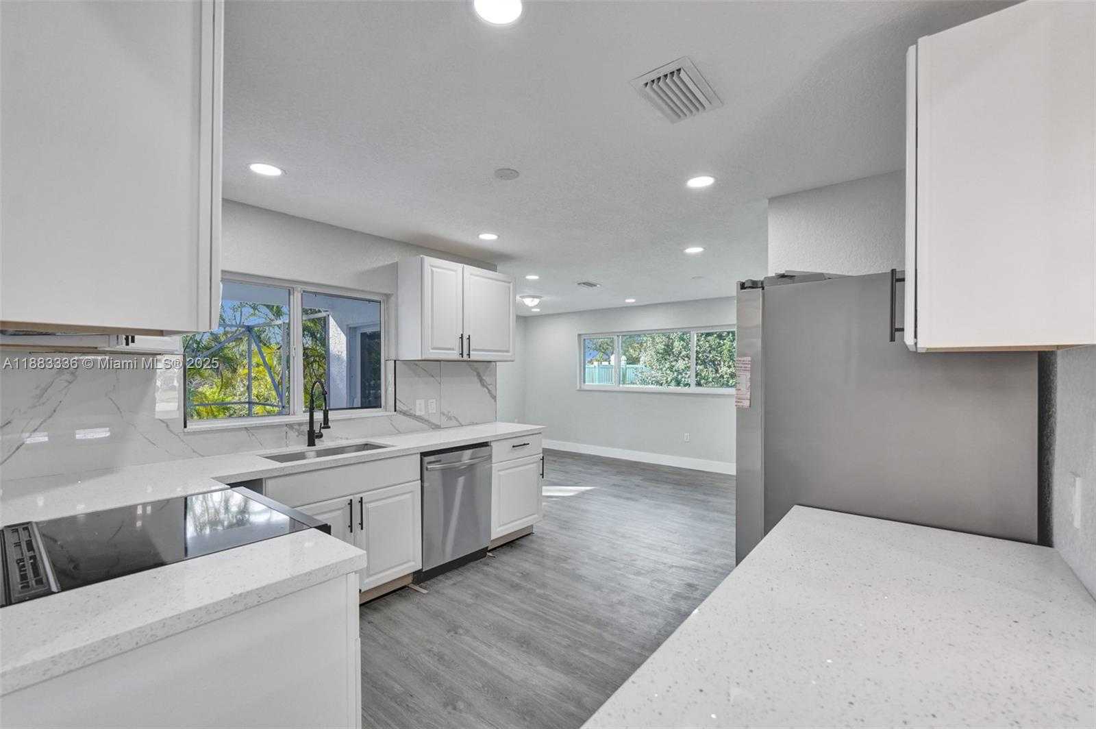 Small Image of 8400 NORTH WEST 7TH ST, Pembroke Pines Number 14