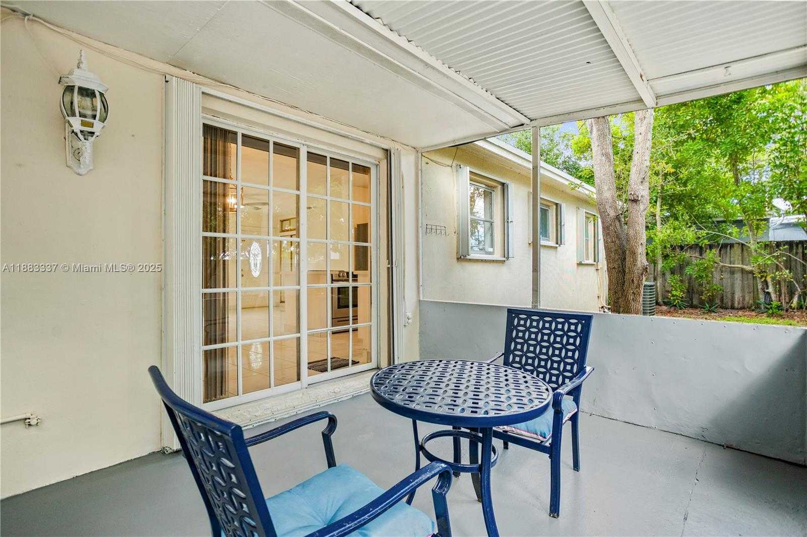 Small Image of Hollywood Number 27