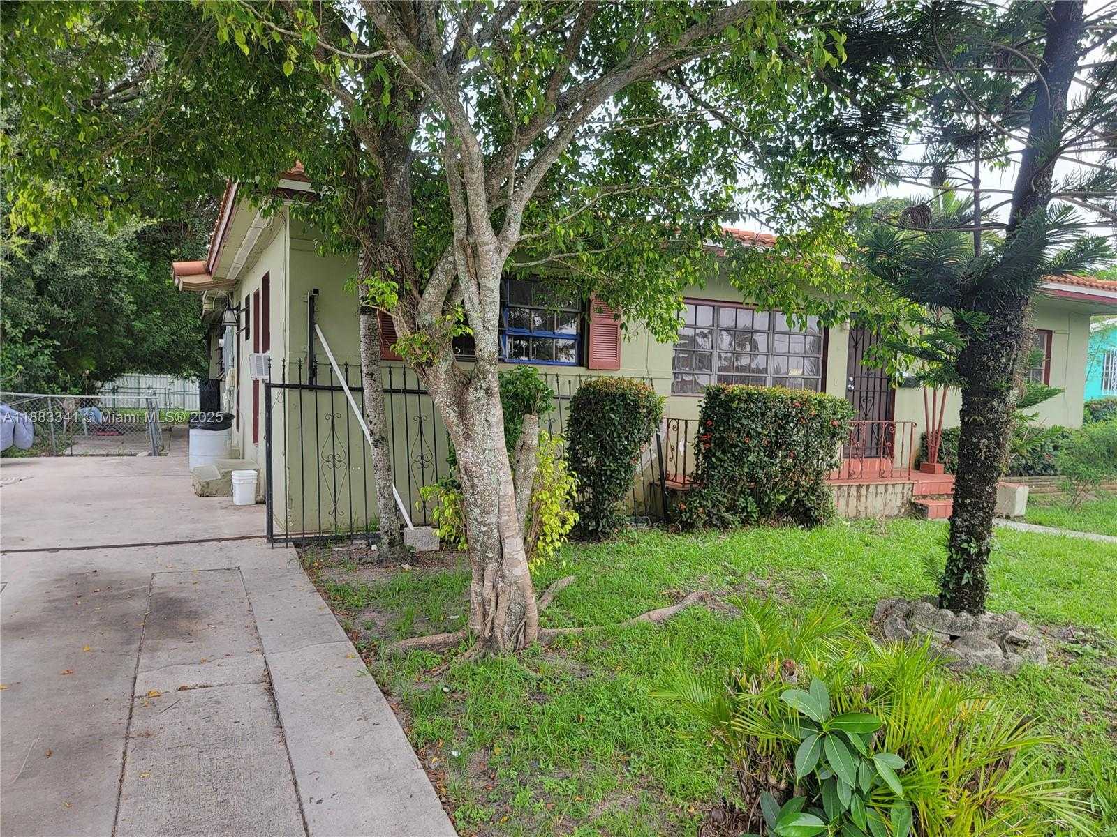 Small Image of 760 NORTH EAST 147TH ST, North Miami Number 2