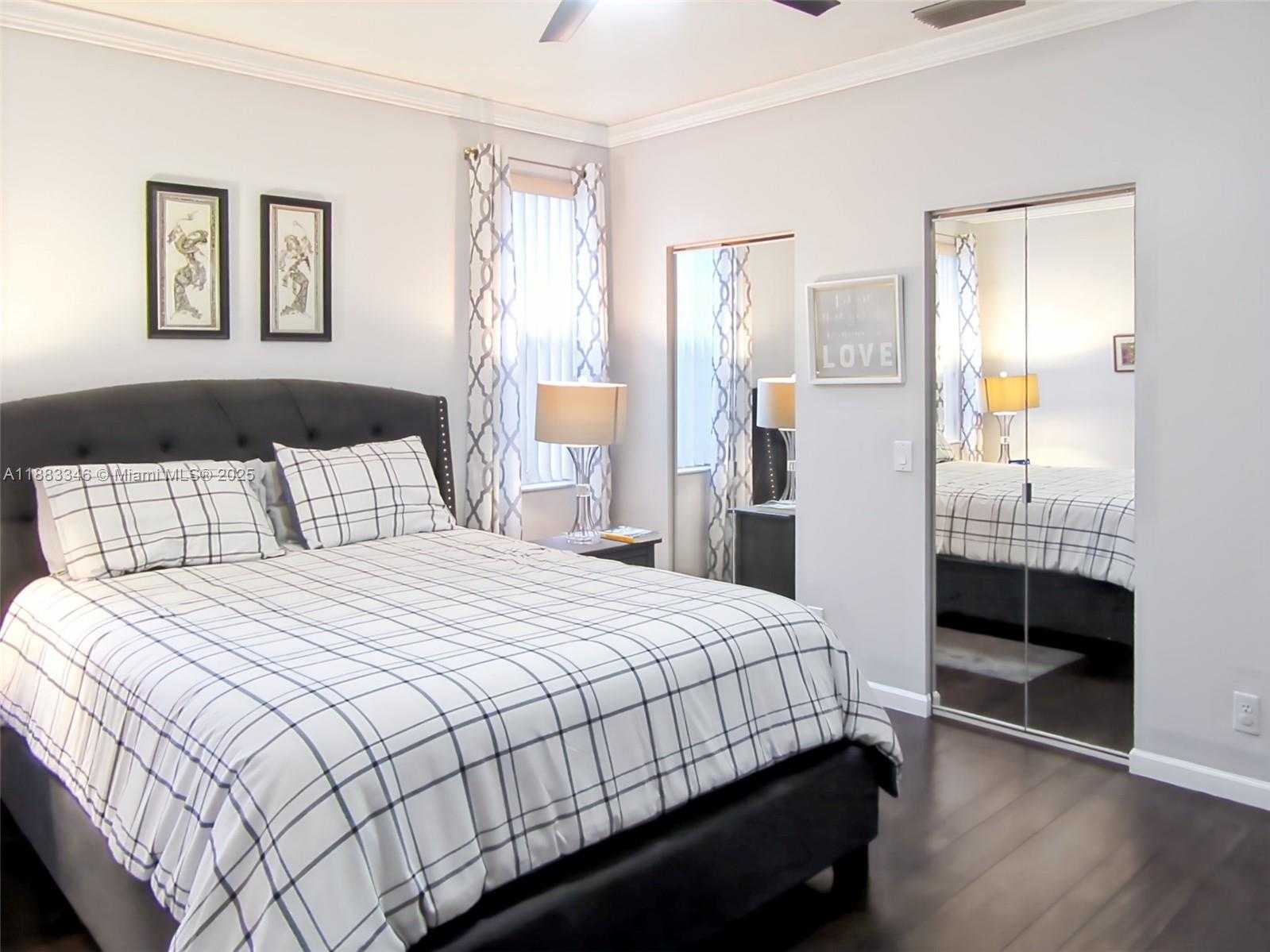 Small Image of 869 SAND CREEK CIR, Weston Number 24