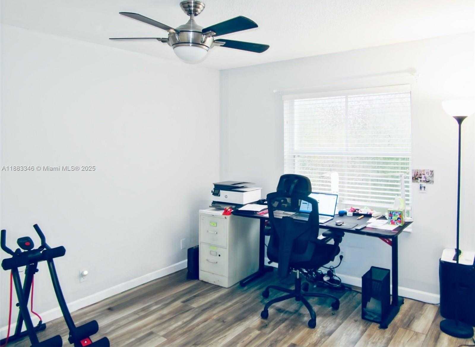 Small Image of 869 SAND CREEK CIR, Weston Number 25