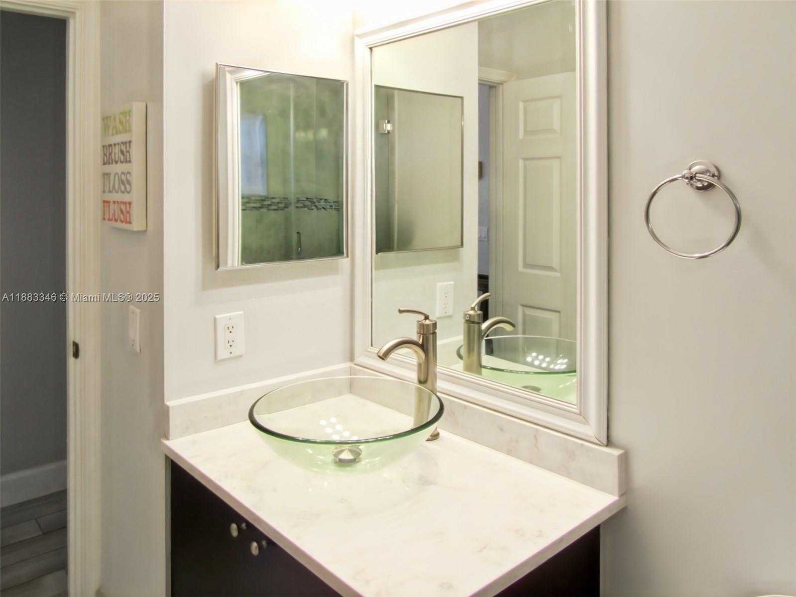 Small Image of 869 SAND CREEK CIR, Weston Number 28