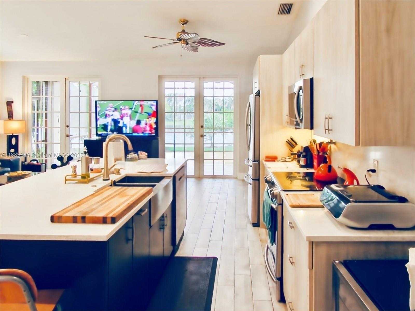 Small Image of 869 SAND CREEK CIR, Weston Number 5