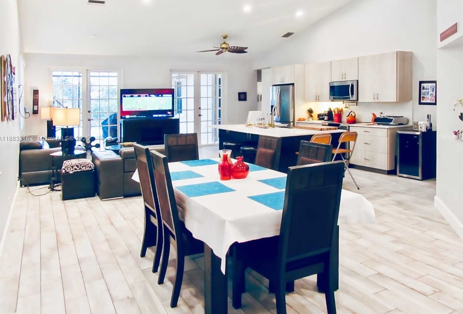 Small Image of 869 SAND CREEK CIR, Weston Number 7