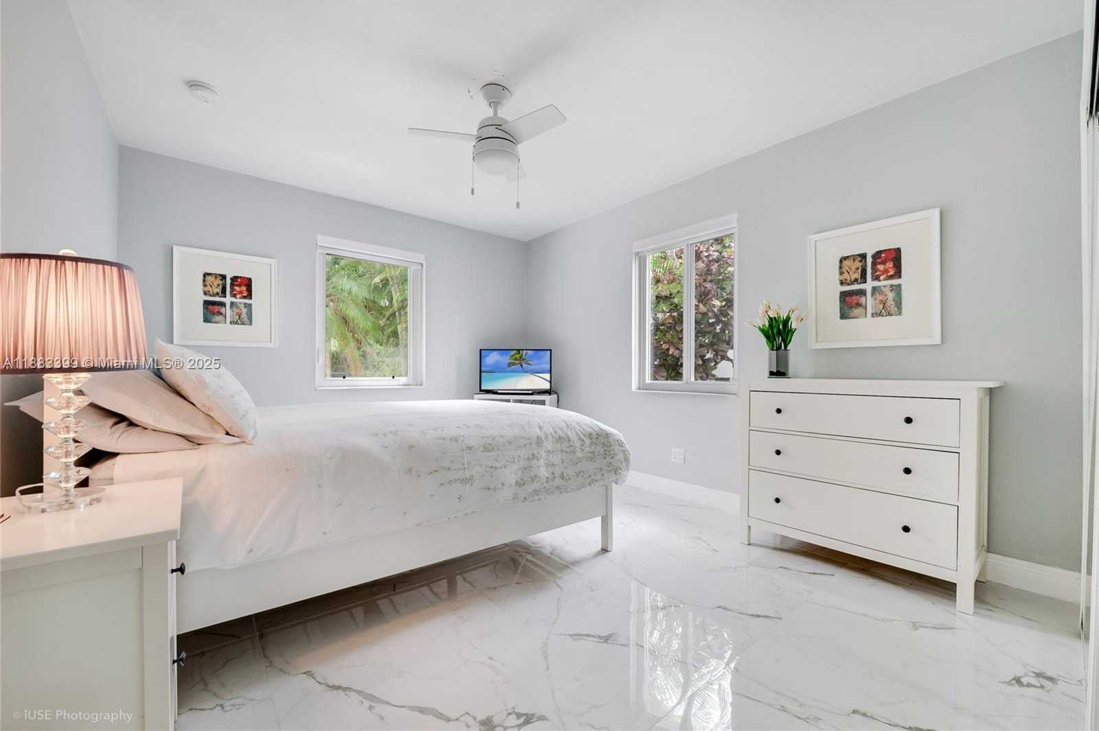 Small Image of 833 TANGIER ST, Coral Gables Number 7