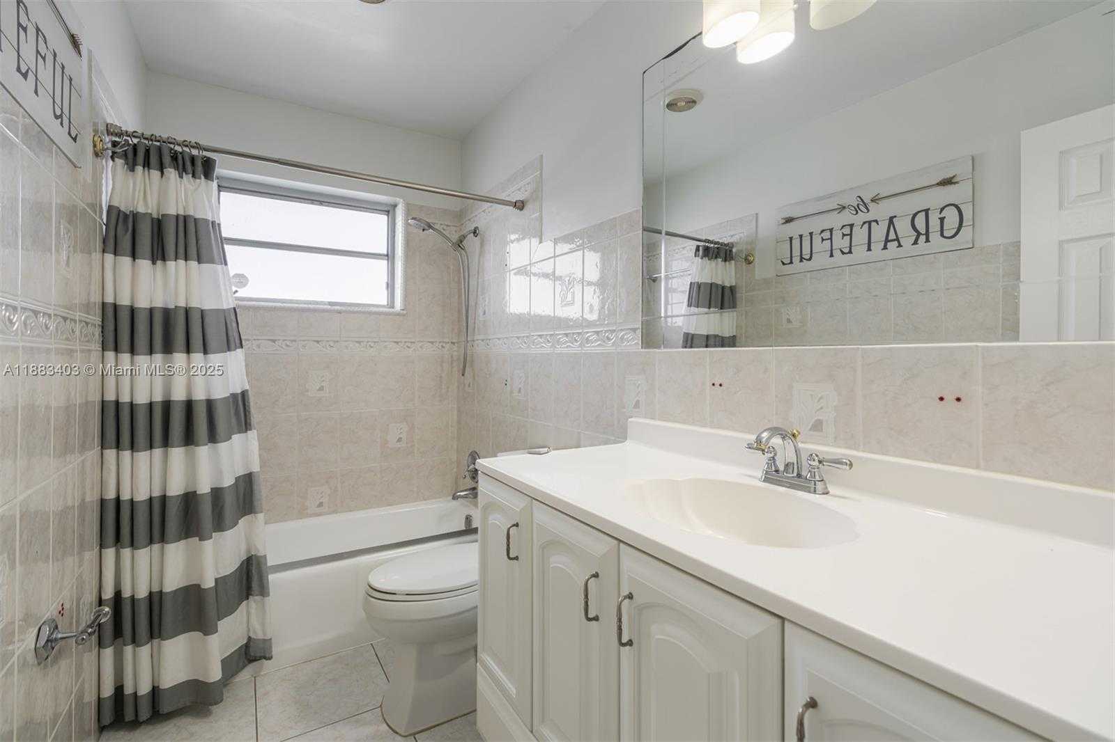 Small Image of 2505 NORTH EAST 35TH DR, Fort Lauderdale Number 12