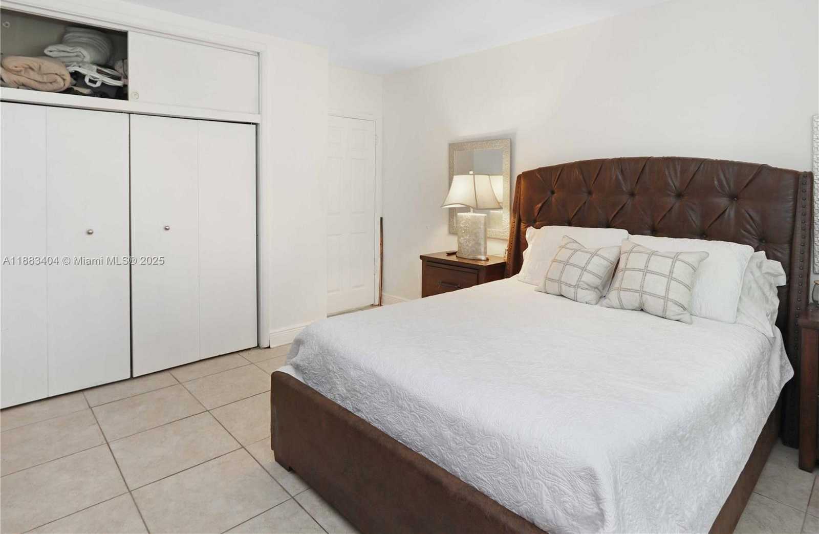 Small Image of 3000 HOLLYWOOD BLVD, Hollywood Number 20