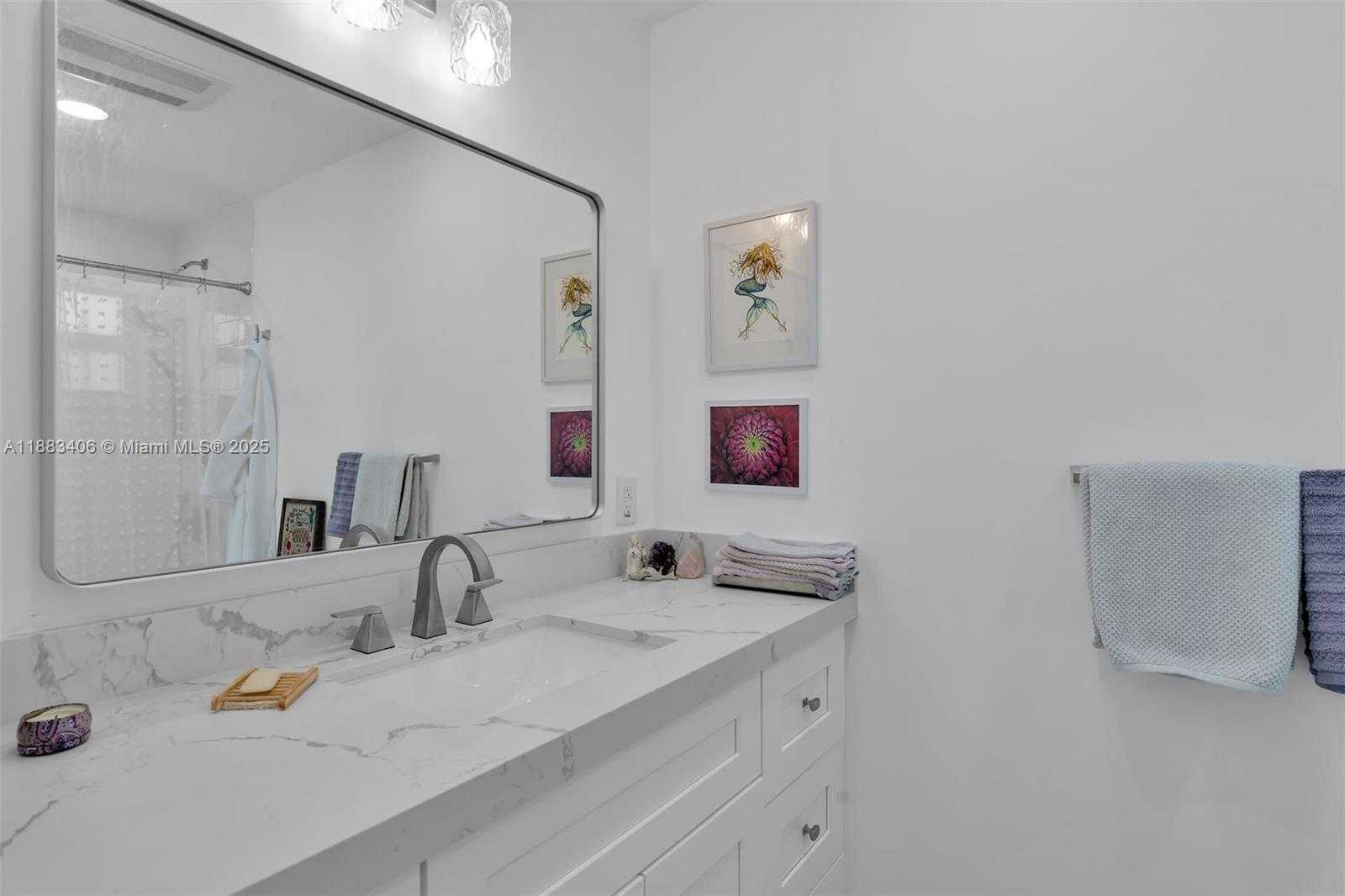 Small Image of 64 WEST PLAZA DEL SOL, Islamorada Number 28