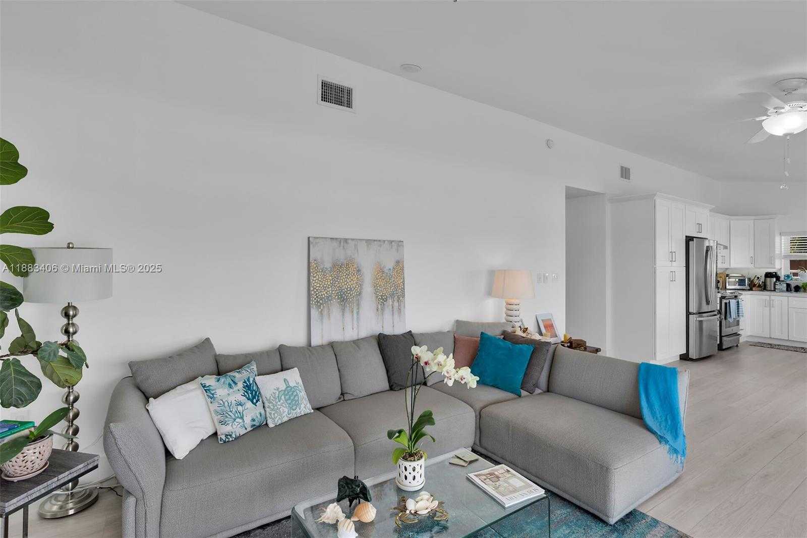 Small Image of 64 WEST PLAZA DEL SOL, Islamorada Number 7