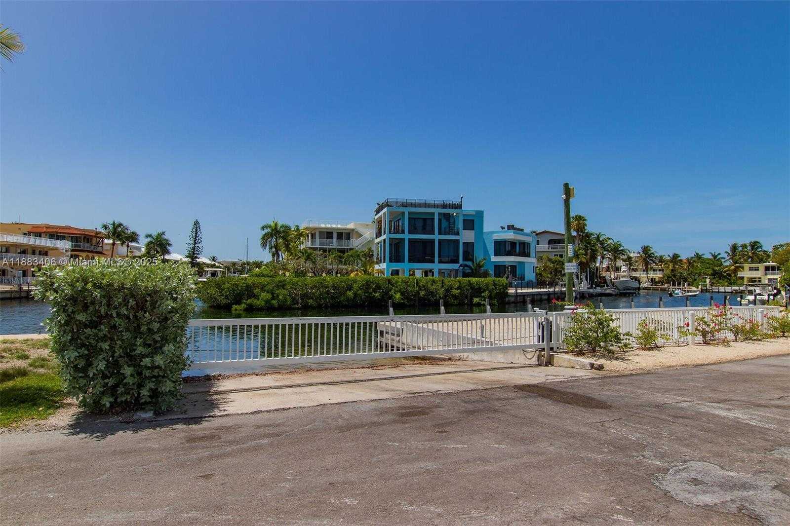 Small Image of 64 WEST PLAZA DEL SOL, Islamorada Number 70