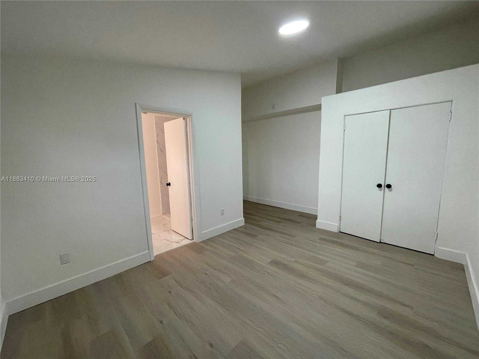 Small Image of 19620 NORTH WEST 5TH CT, Miami Gardens Number 16