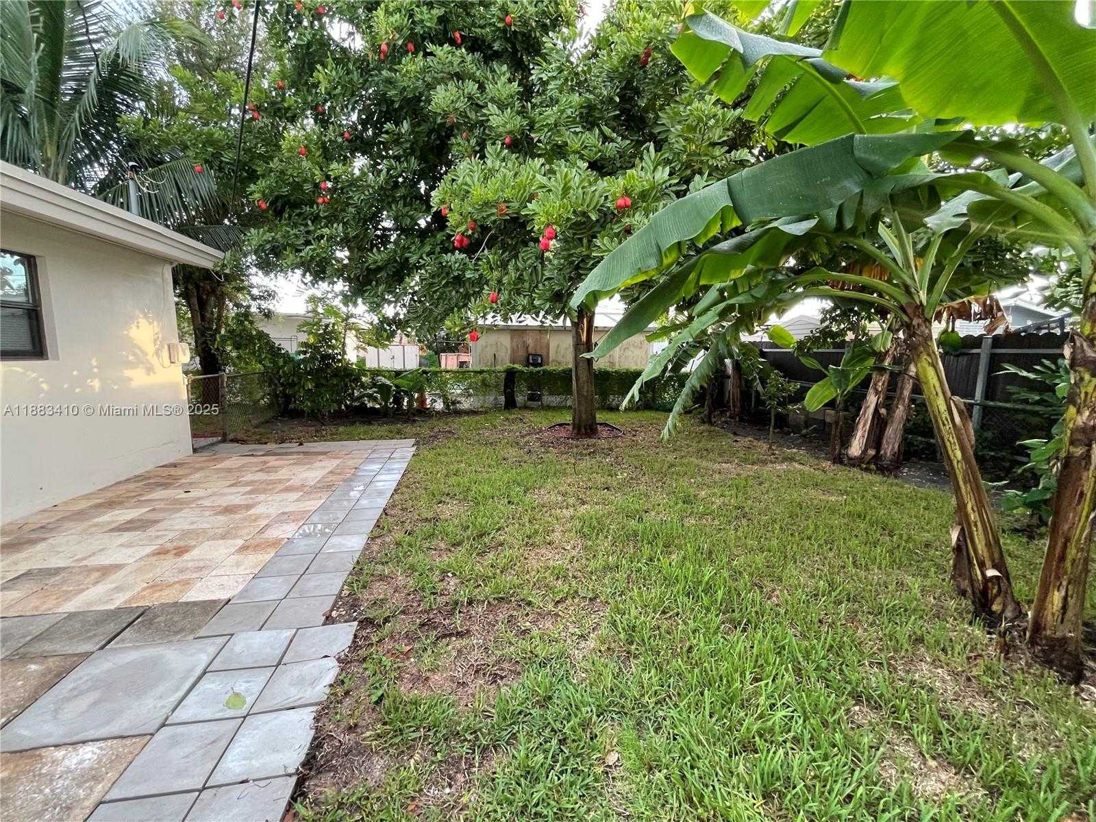 Small Image of 19620 NORTH WEST 5TH CT, Miami Gardens Number 33