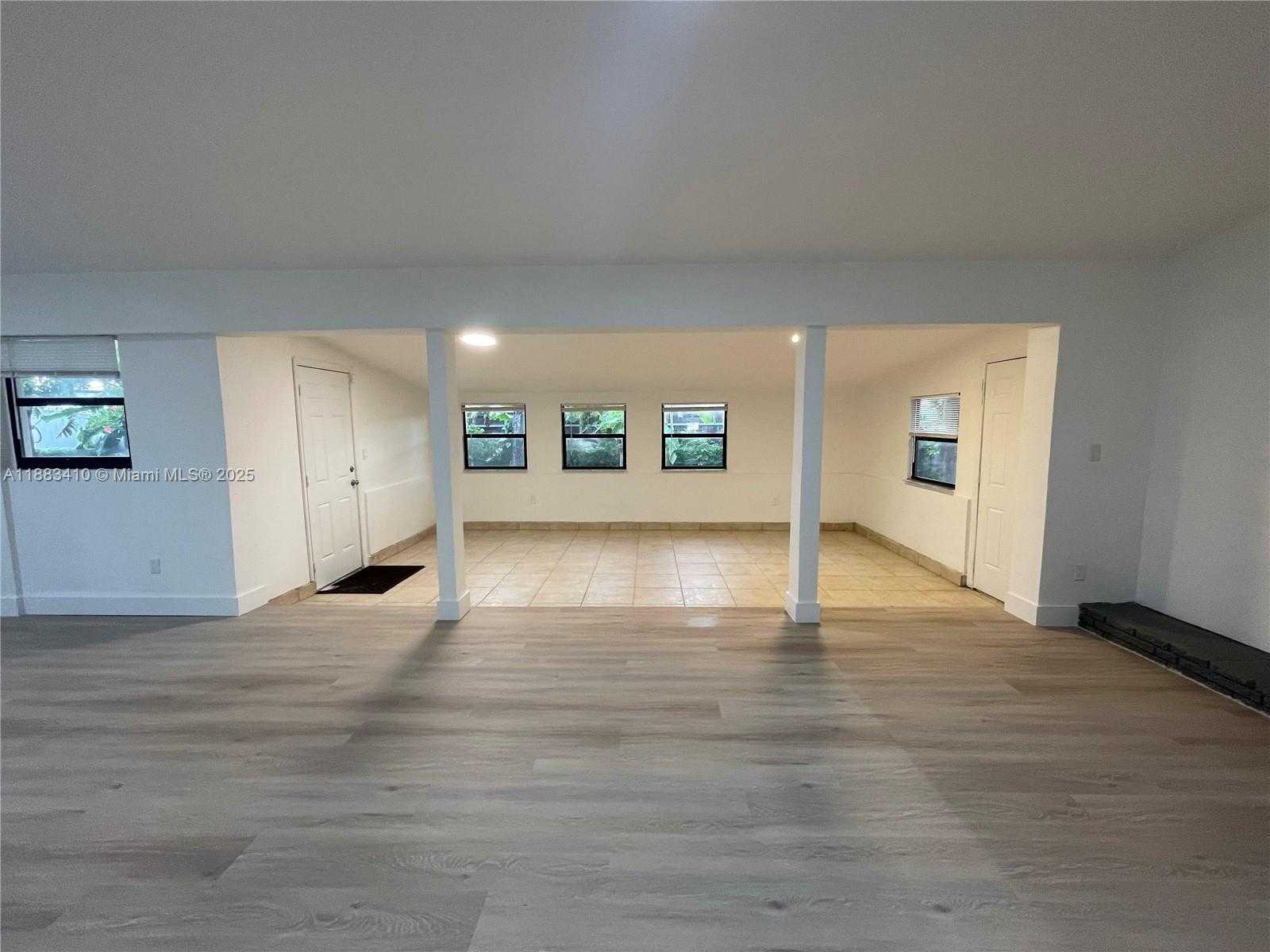 Small Image of 19620 NORTH WEST 5TH CT, Miami Gardens Number 9