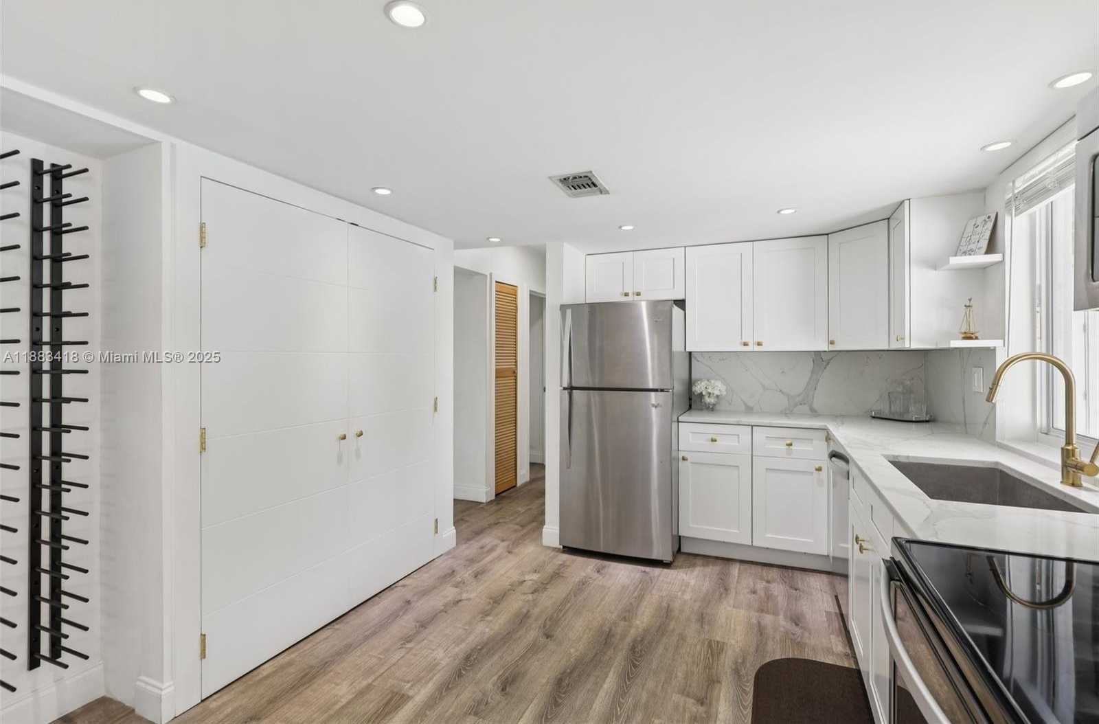 Small Image of 7952 SHALIMAR ST, Miramar Number 15