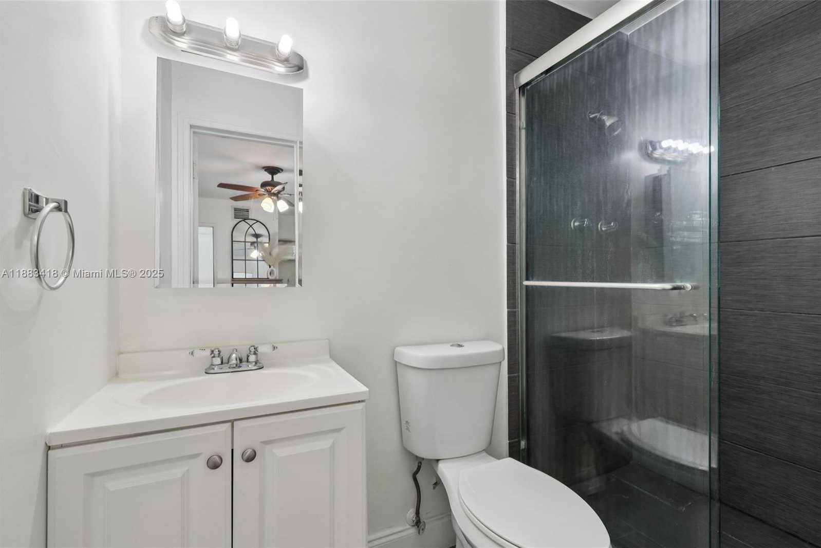 Small Image of 7952 SHALIMAR ST, Miramar Number 35