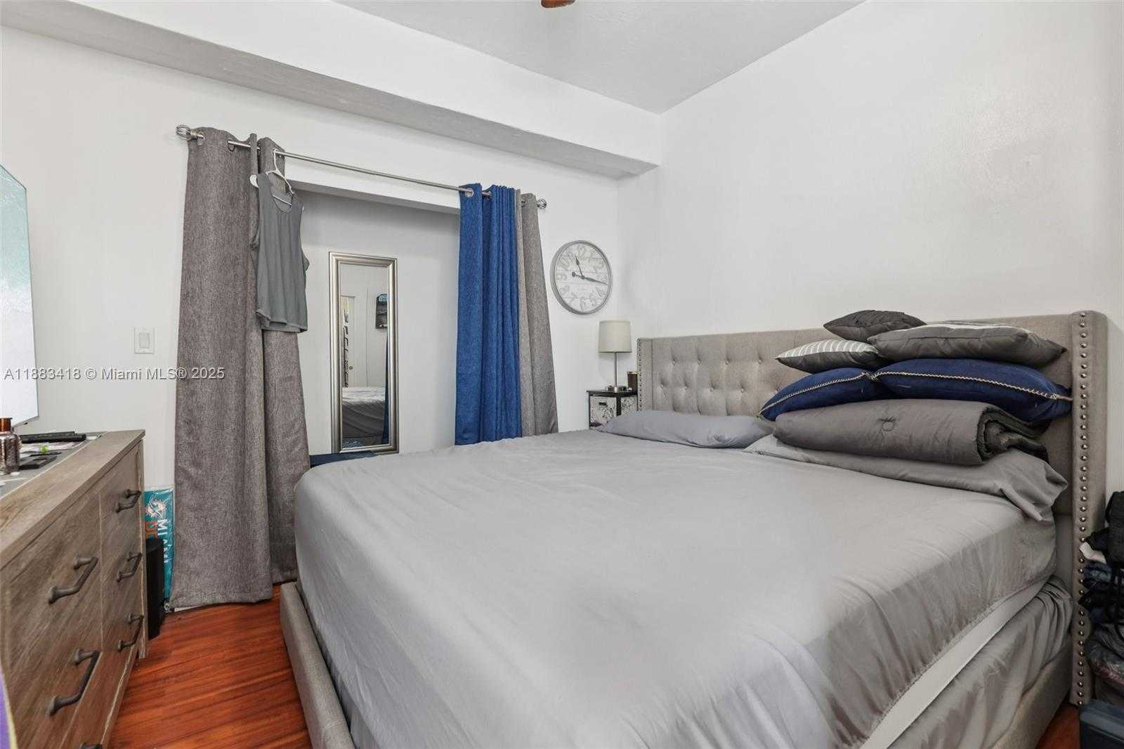 Small Image of 7952 SHALIMAR ST, Miramar Number 40
