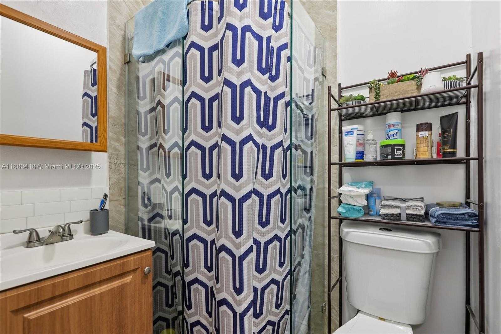 Small Image of 7952 SHALIMAR ST, Miramar Number 42