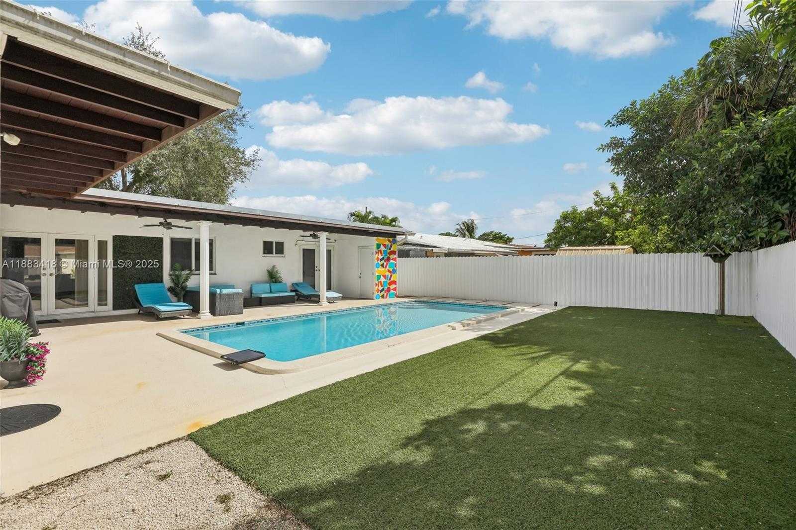Small Image of 7952 SHALIMAR ST, Miramar Number 54