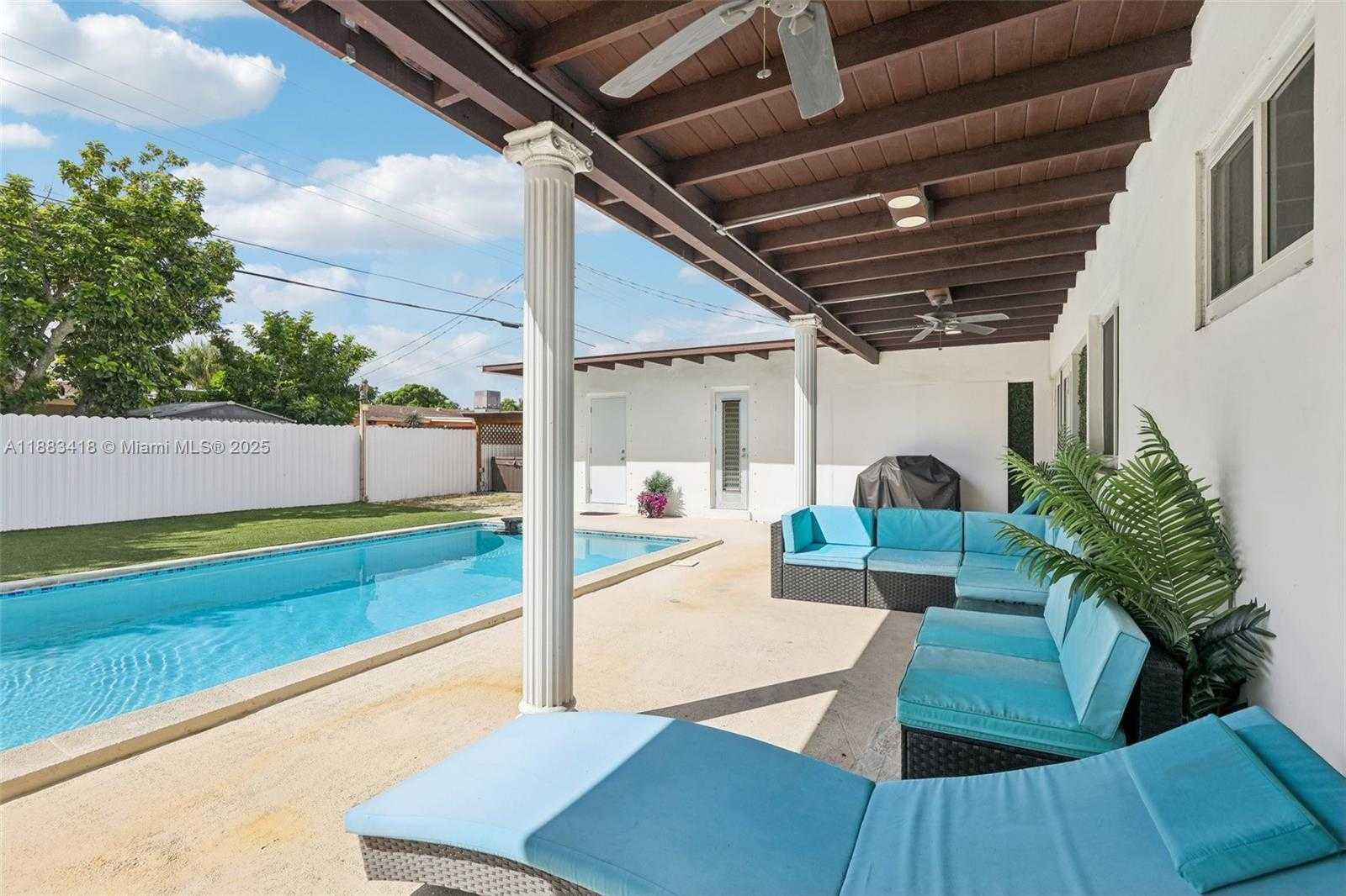 Small Image of 7952 SHALIMAR ST, Miramar Number 58