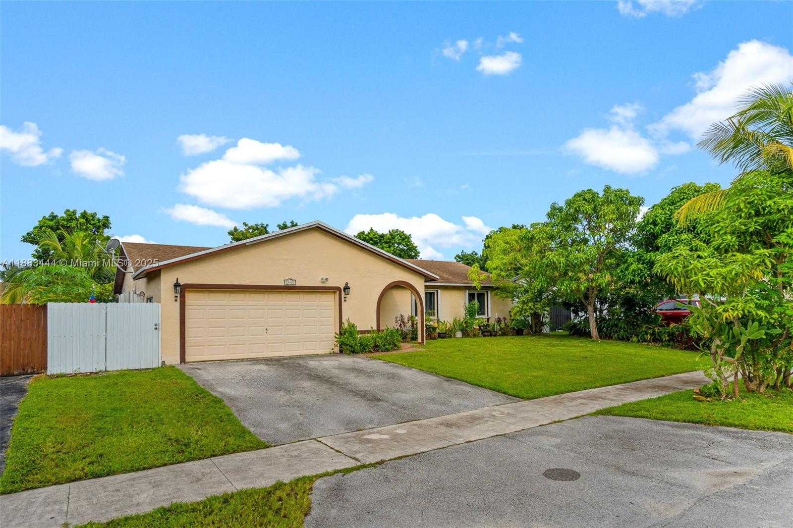 Small Image of 25802 SOUTH WEST 123RD PL, Homestead Number 2
